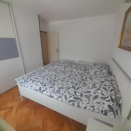 Loziona Appartement *